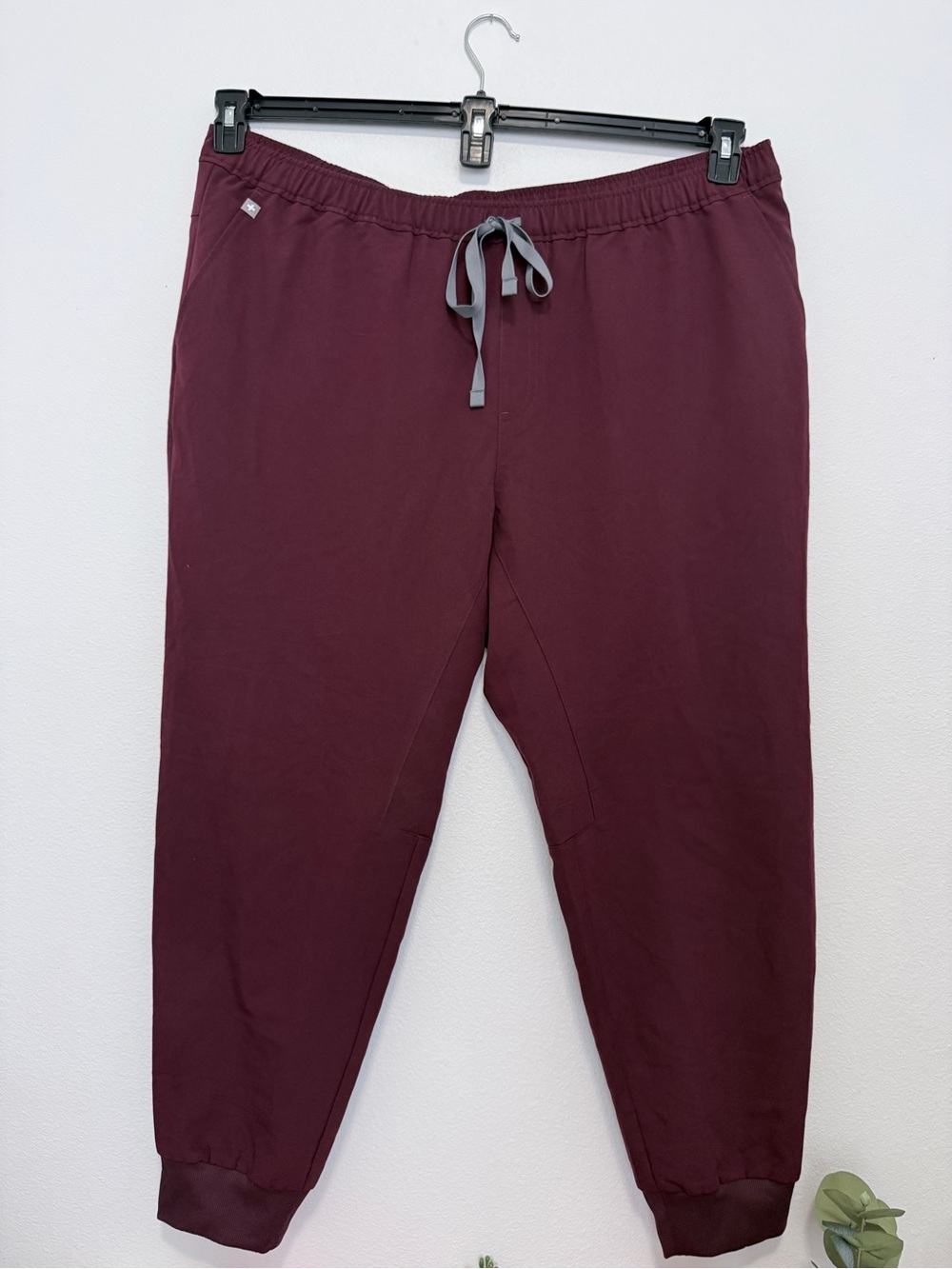 NWOT Figs Men's Maroon Jogger Pants with Gray Drawstring